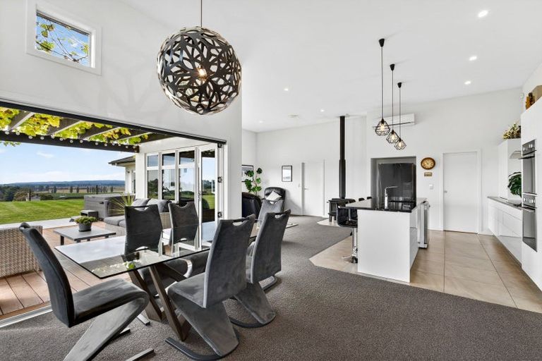 Photo of property in 23 Wheatley Road, Waiohiki, Napier, 4183