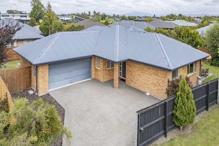 Photo of property in 98 Charles Street, Rangiora, 7400