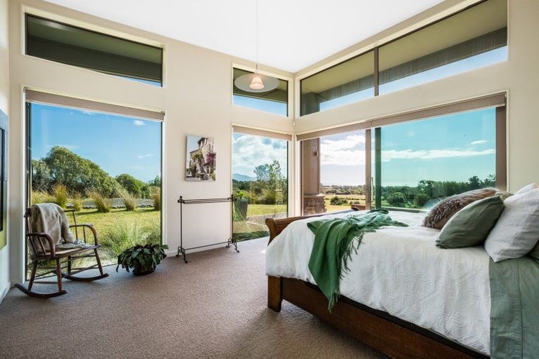 Photo of property in 187 Peka Peka Road, Peka Peka, Waikanae, 5391