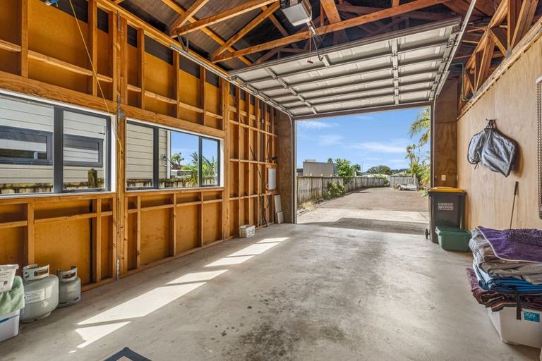 Photo of property in 11 Seascape Avenue, Whitianga, 3510