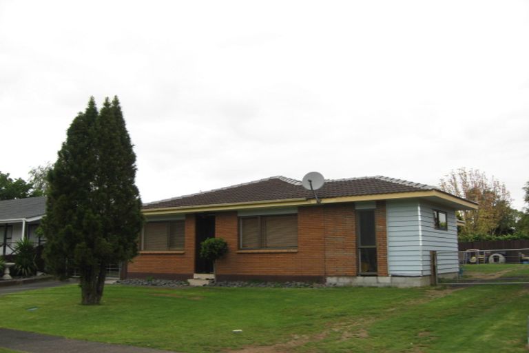 Photo of property in 3 Sharivari Place, Conifer Grove, Takanini, 2112
