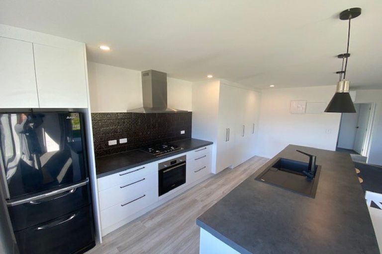 Photo of property in 15 Marbleleaf Lane, Albert Town, Wanaka, 9305