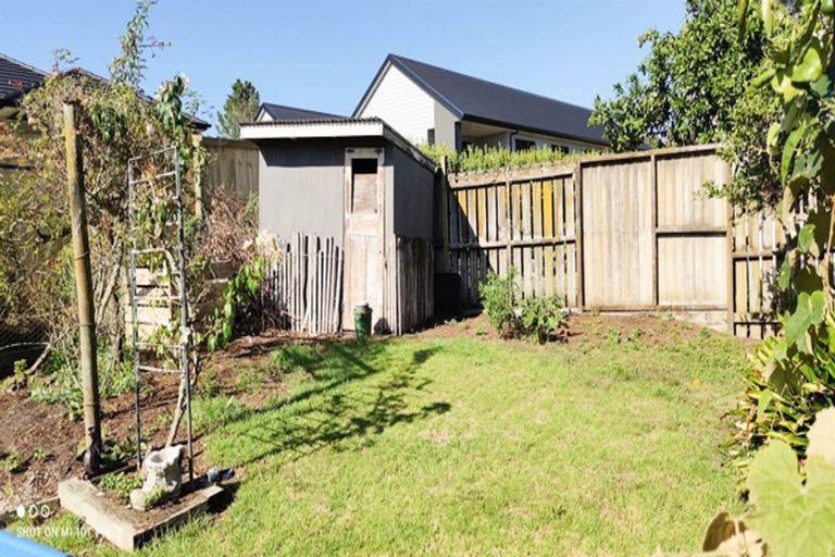 Photo of property in 16 Tuakau Road, Pukekohe, 2120