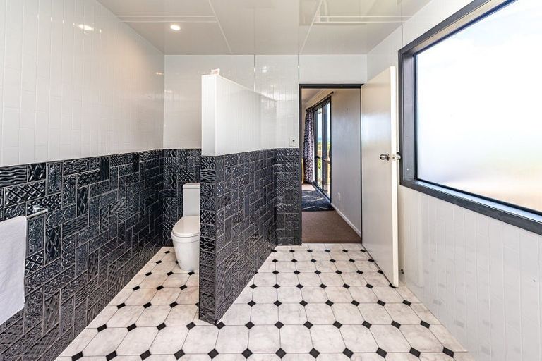 Photo of property in 9a Karewa Street, Castlecliff, Whanganui, 4501