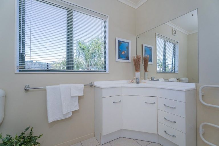 Photo of property in 12 Cathedral Court, Hahei, Whitianga, 3591