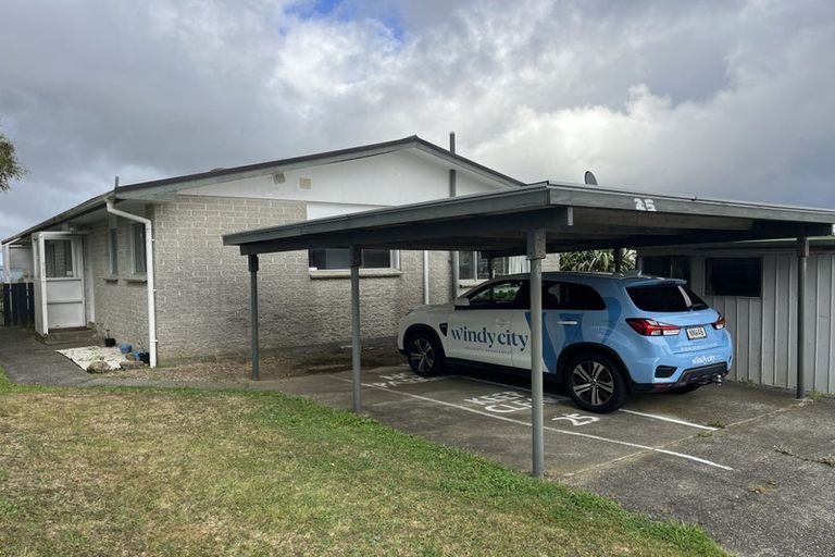 Photo of property in 25a Chetwode Grove, Newlands, Wellington, 6037