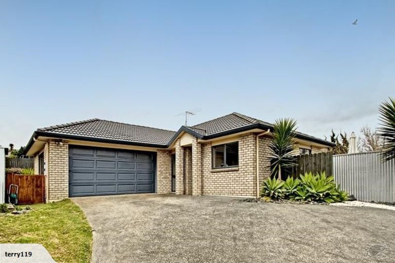 Photo of property in 7 Henry Partington Place, Greenhithe, Auckland, 0632