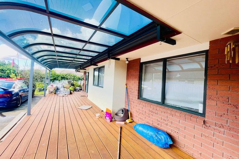 Photo of property in 22 Rock Daisy Crescent, Mangere, Auckland, 2022