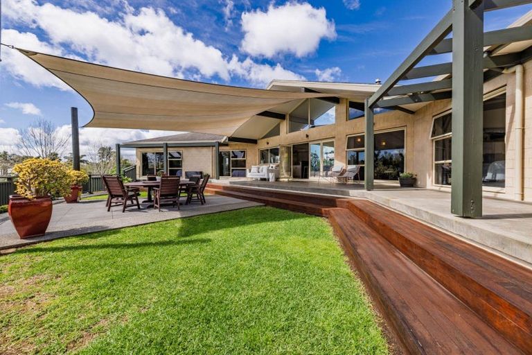 Photo of property in 17 Riddell Road, Kerikeri, 0230