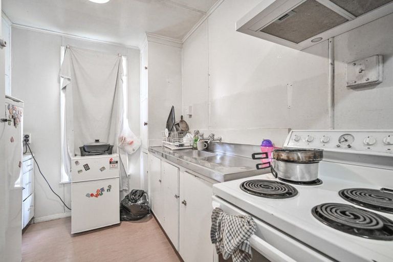 Photo of property in 713-715 Kiwi Street, Camberley, Hastings, 4120