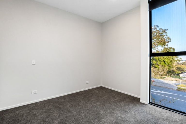 Photo of property in 4/79 Edmonton Road, Henderson, Auckland, 0612