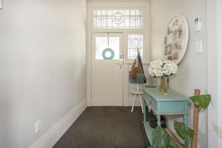 Photo of property in 9 Ure Street, South Hill, Oamaru, 9400