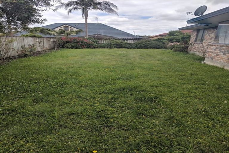 Photo of property in 14 Lothian Brae, Wattle Downs, Auckland, 2103