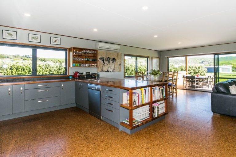 Photo of property in 43 Shoal Beach Road, Aramoana, Waipawa, 4271