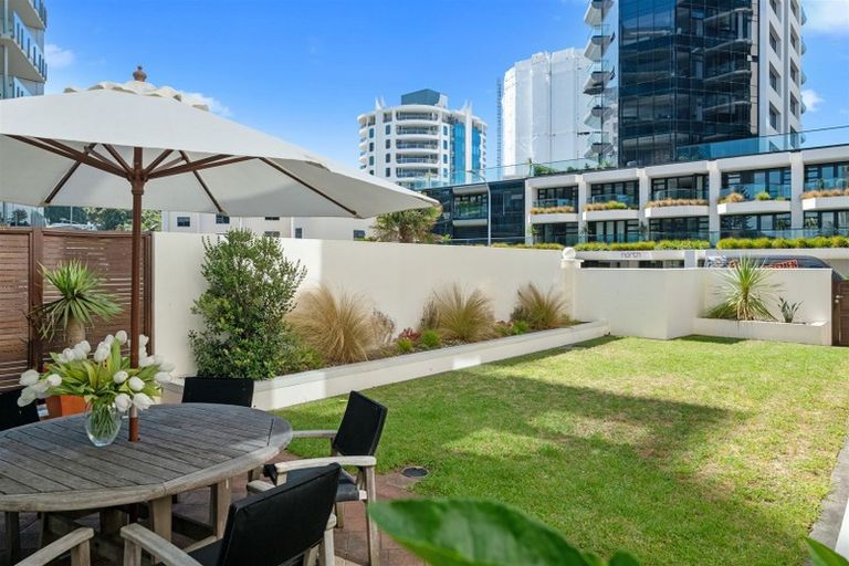 Photo of property in Beaumont Apartments, 2/12 Maunganui Road, Mount Maunganui, 3116