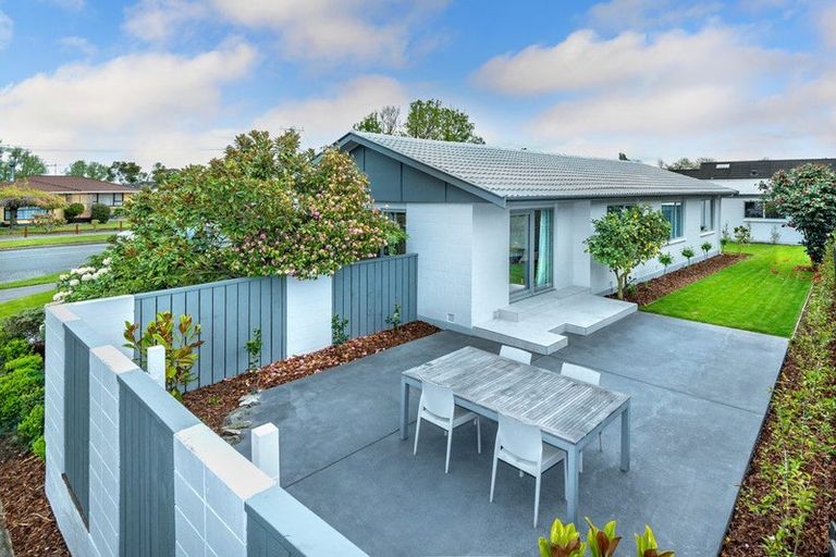 Photo of property in 86 Englefield Road, Northwood, Christchurch, 8051