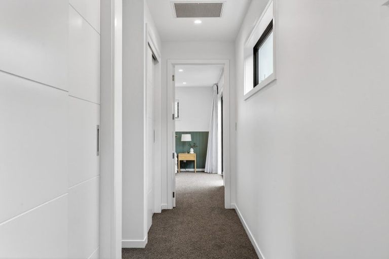 Photo of property in 7 Annie Aranui Drive, Poraiti, 4182