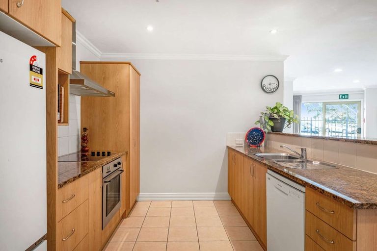 Photo of property in 1 Queen Street, New Plymouth, 4310