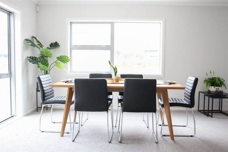 Photo of property in 27 Farnworth Terrace, Churton Park, Wellington, 6037