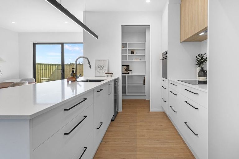 Photo of property in 10 Longfields Road, Brightwater, 7022