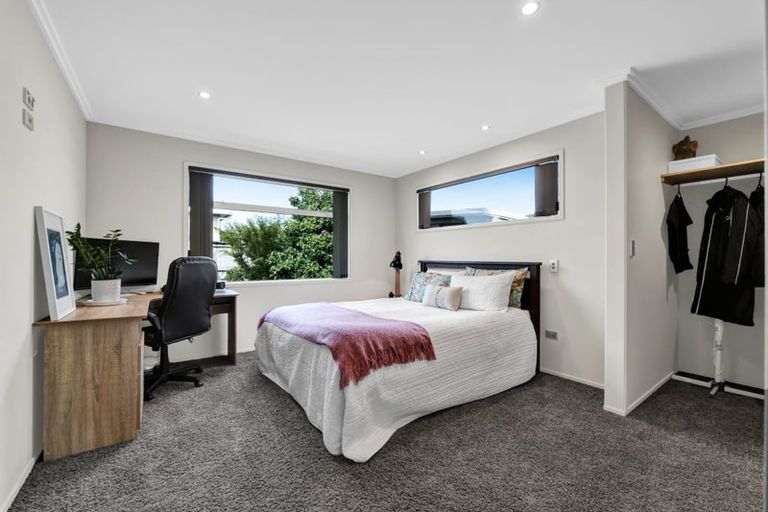 Photo of property in 2/297 Carrington Street, Vogeltown, New Plymouth, 4310