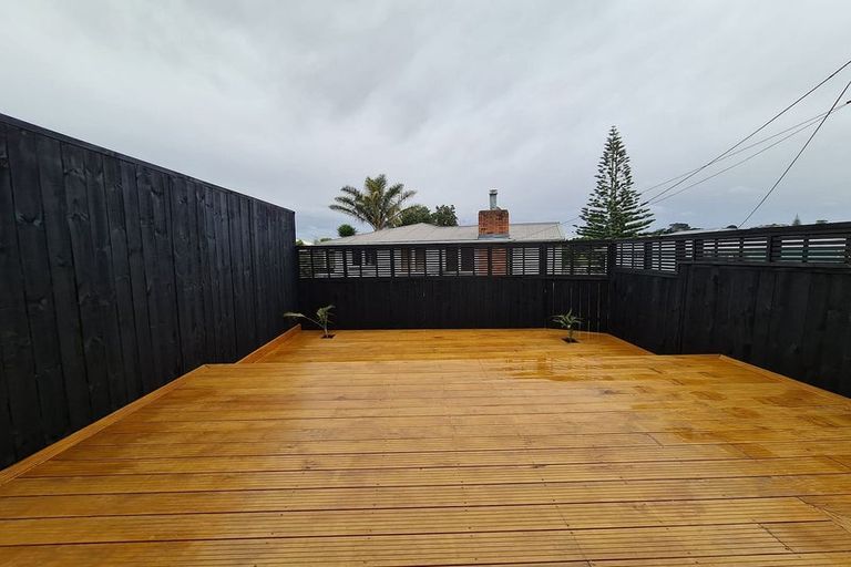 Photo of property in 6/532 Glenfield Road, Glenfield, Auckland, 0629