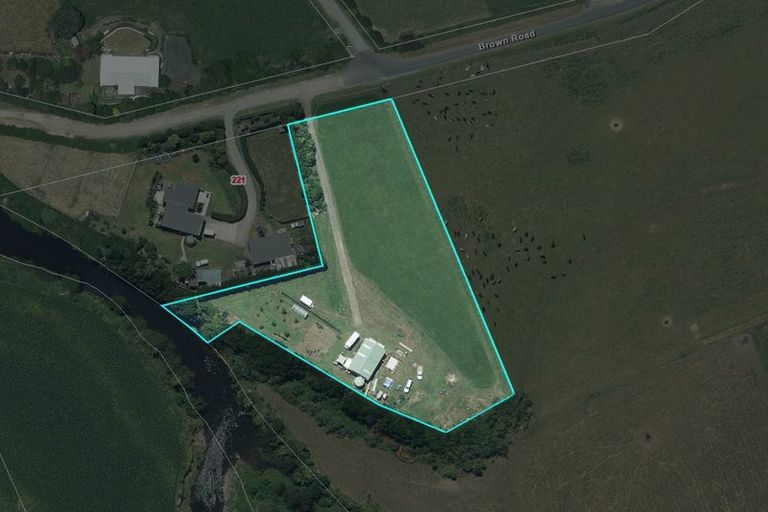 Photo of property in 219 Brown Road, Brixton, Waitara, 4382