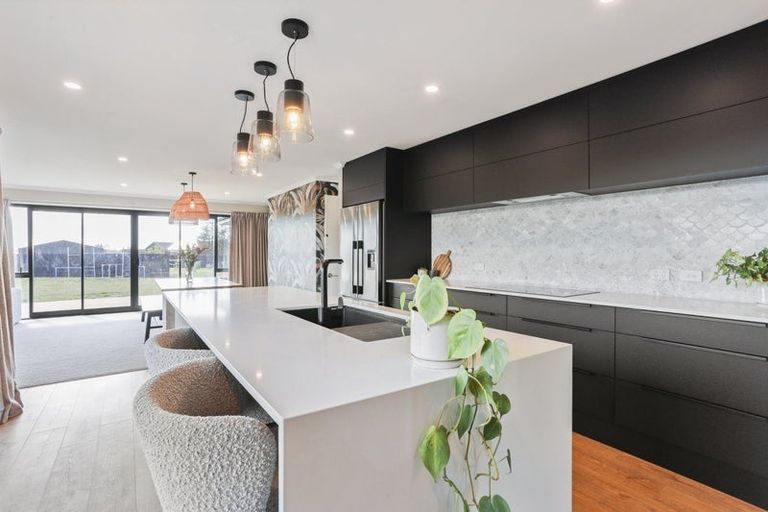 Photo of property in 14 Braeburn Crescent, Swannanoa, Kaiapoi, 7692