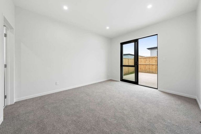 Photo of property in 12 Kobe Street, Karaka, 2580