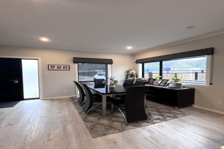 Photo of property in 8 Balmerino Lane, Wallaceville, Upper Hutt, 5018