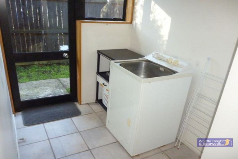 Photo of property in 8 Parkstone Avenue, Ilam, Christchurch, 8041