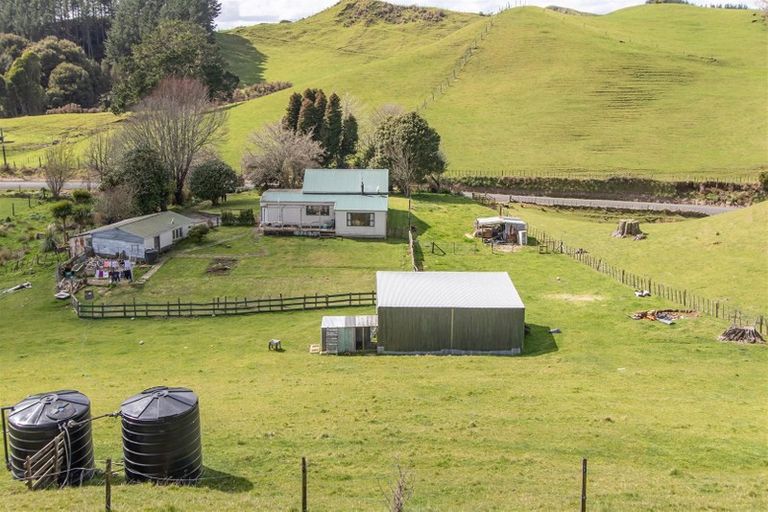 Photo of property in 1959 Tarata Road, Tarata, Inglewood, 4387