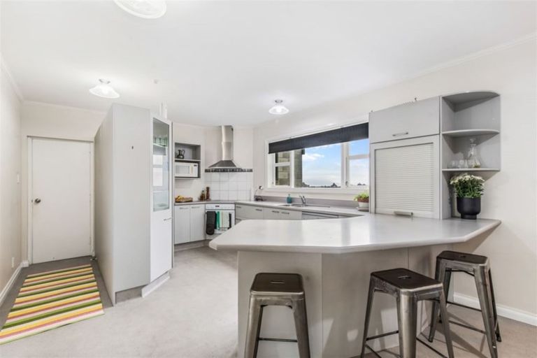 Photo of property in 346 The Esplanade, Island Bay, Wellington, 6023