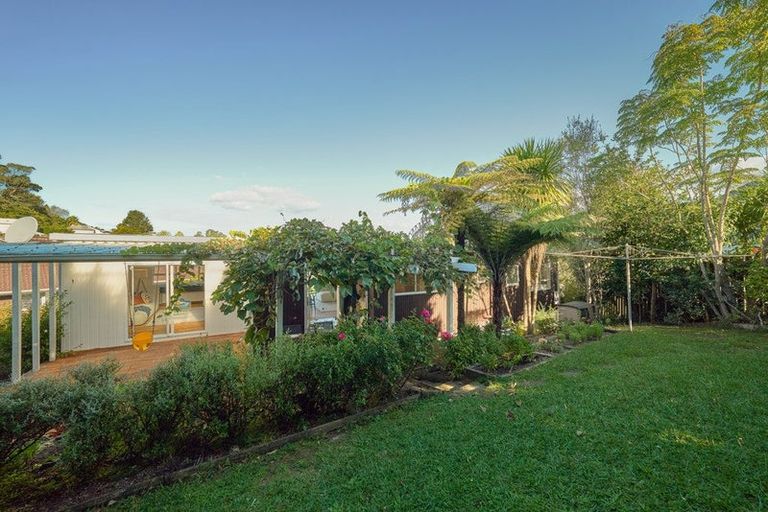 Photo of property in 94 Stapleford Crescent, Browns Bay, Auckland, 0630