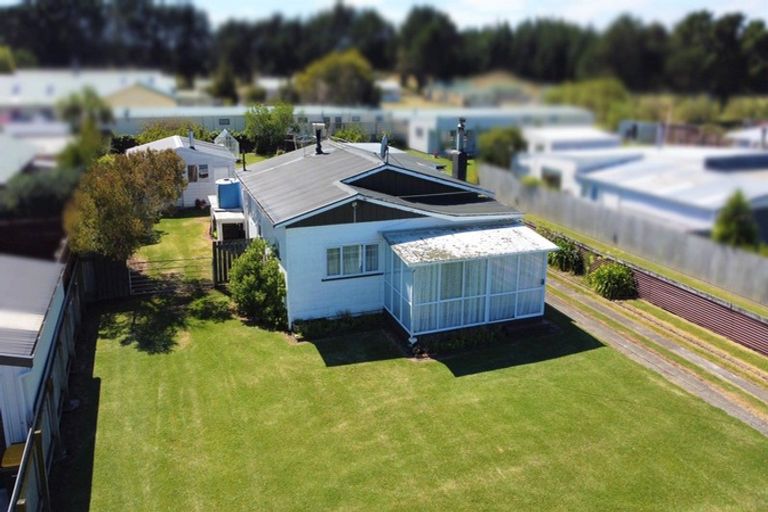 Photo of property in 13 Edinburgh Terrace, Foxton Beach, Foxton, 4815