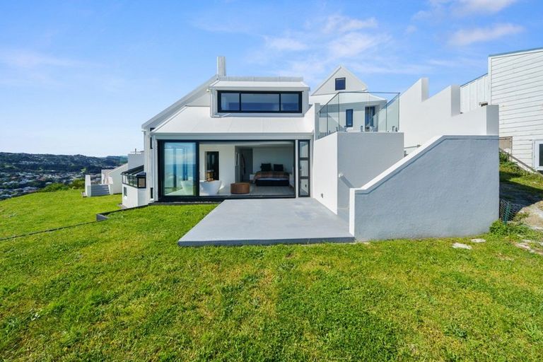 Photo of property in 12 Earn Place, Southgate, Wellington, 6023