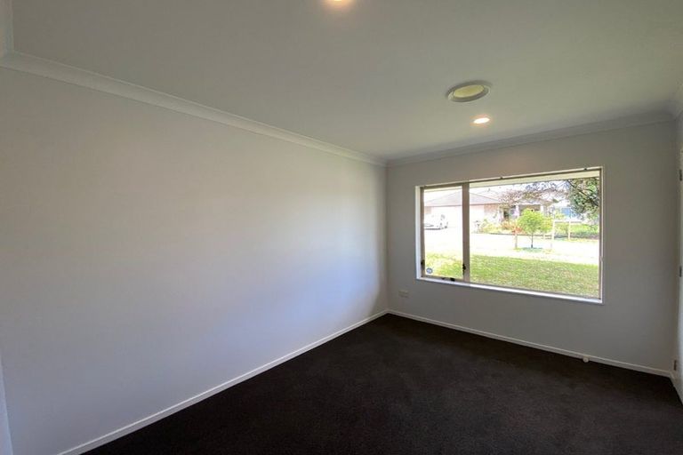 Photo of property in 12 Innisowen Place, Flat Bush, Auckland, 2019