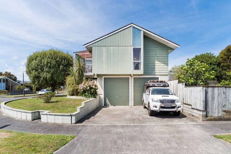 Photo of property in 2 Paradise Place, Milson, Palmerston North, 4414