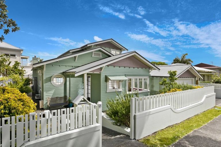 Photo of property in 3 Macky Avenue, Devonport, Auckland, 0624