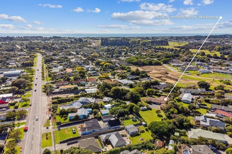 Photo of property in 309 Te Moana Road, Waikanae, 5036