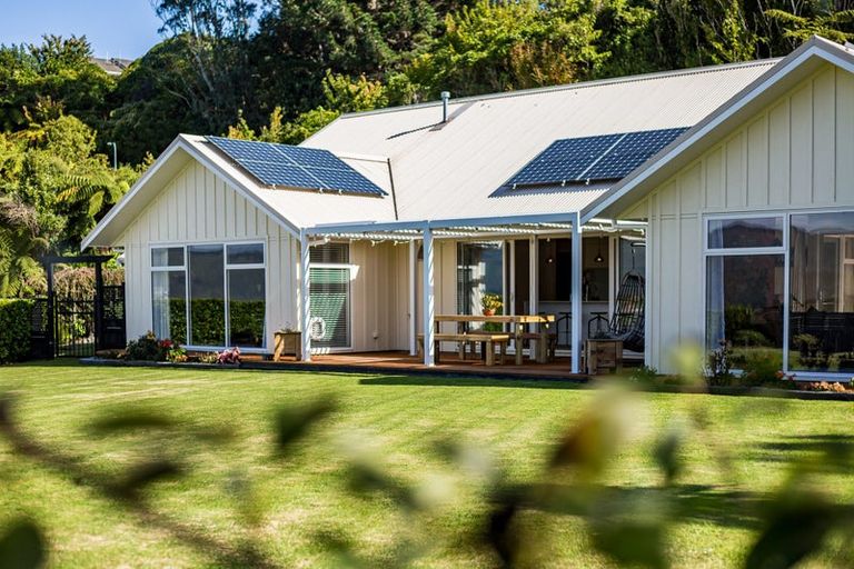 Photo of property in 1 Lindis Lane, Kelson, Lower Hutt, 5010