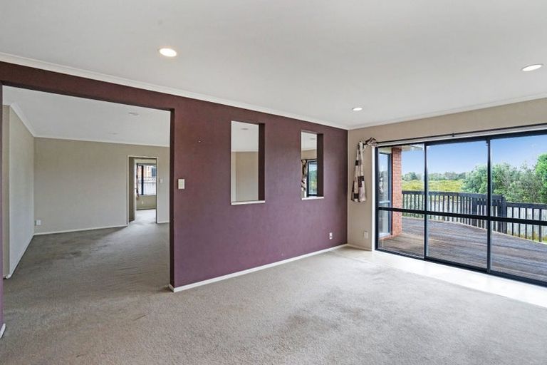 Photo of property in 33 Fergy Crescent, Wattle Downs, Auckland, 2103