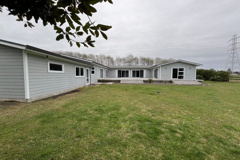 Photo of property in 171 Boord Crescent, Kumeu, 0891