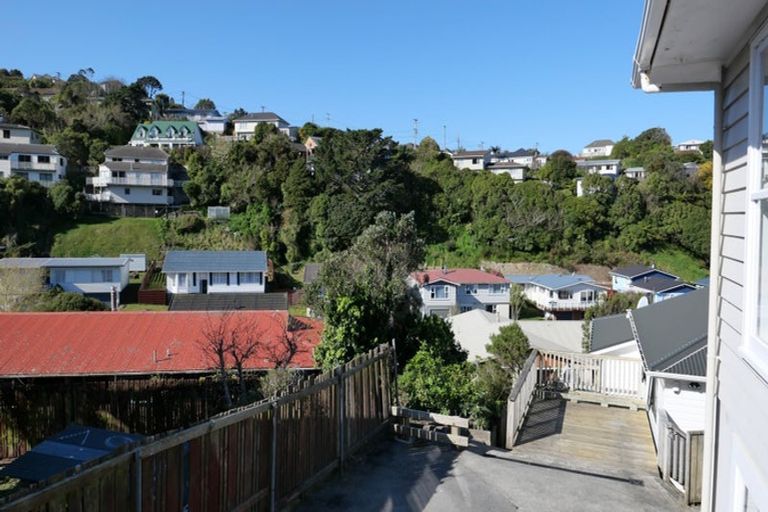 Photo of property in 132 Broderick Road, Johnsonville, Wellington, 6037