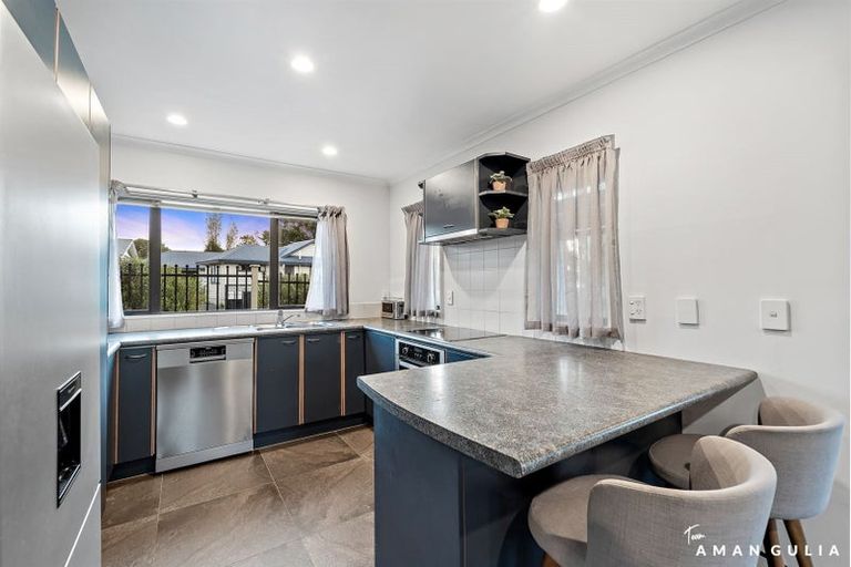 Photo of property in 2 Whitbourne Heights, Manurewa, Auckland, 2105