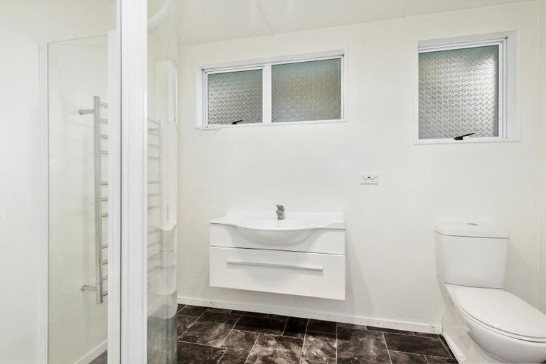 Photo of property in 384 Stokes Valley Road, Stokes Valley, Lower Hutt, 5019