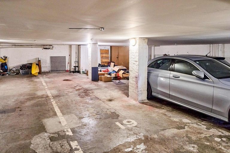 Photo of property in Courtenay Mews Apartments, 19/14 Alpha Street, Te Aro, Wellington, 6011