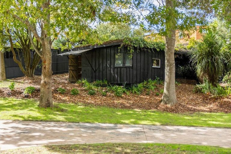 Photo of property in 10 Trig Road, West Harbour, Auckland, 0618