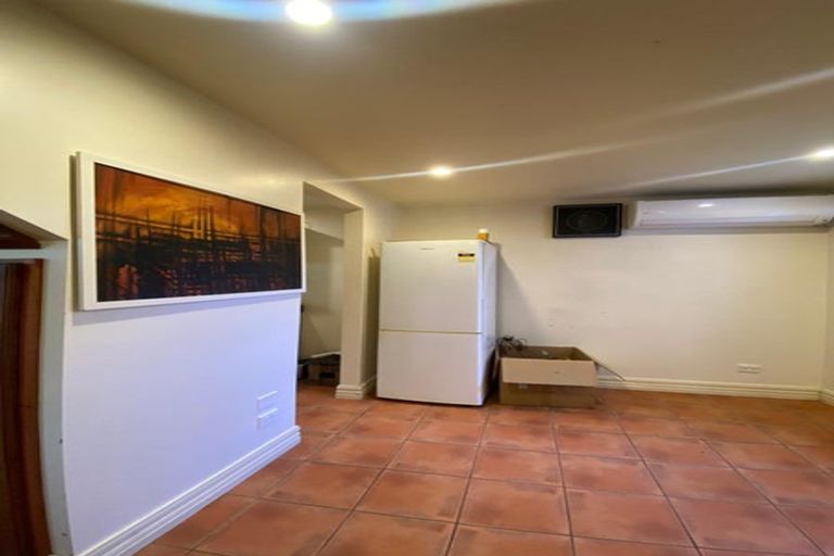 Photo of property in 56 Pirie Street, Mount Victoria, Wellington, 6011