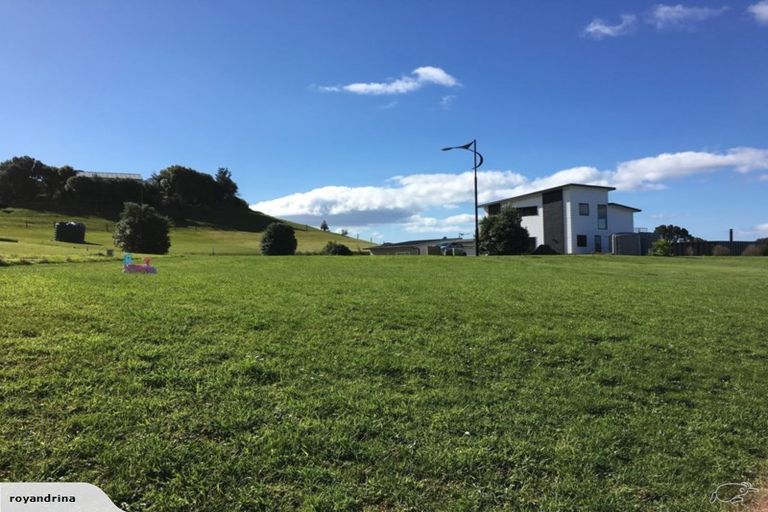 Photo of property in 15 Ross Place, Whiritoa, Whangamata, 3691